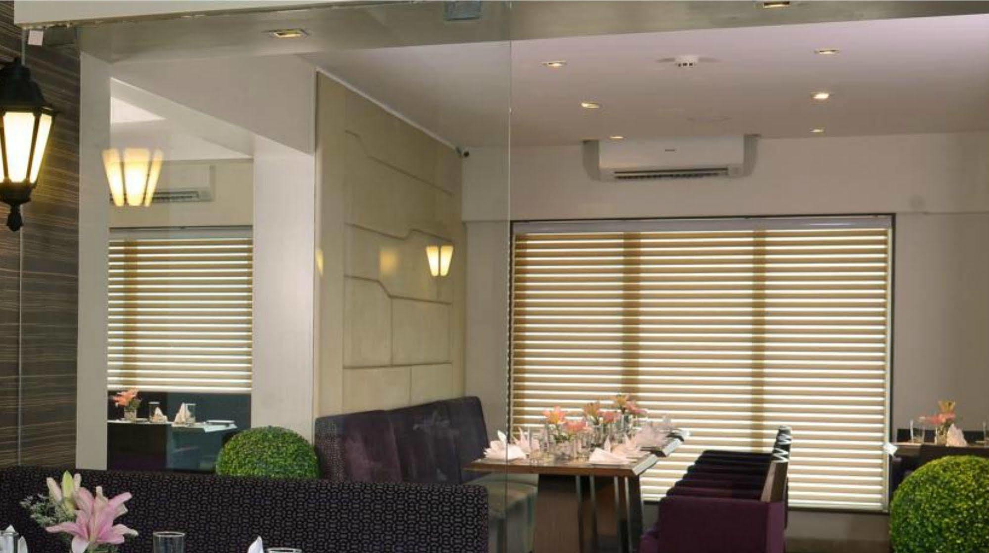 Residency Sarovar Portico Bombay Exterior foto