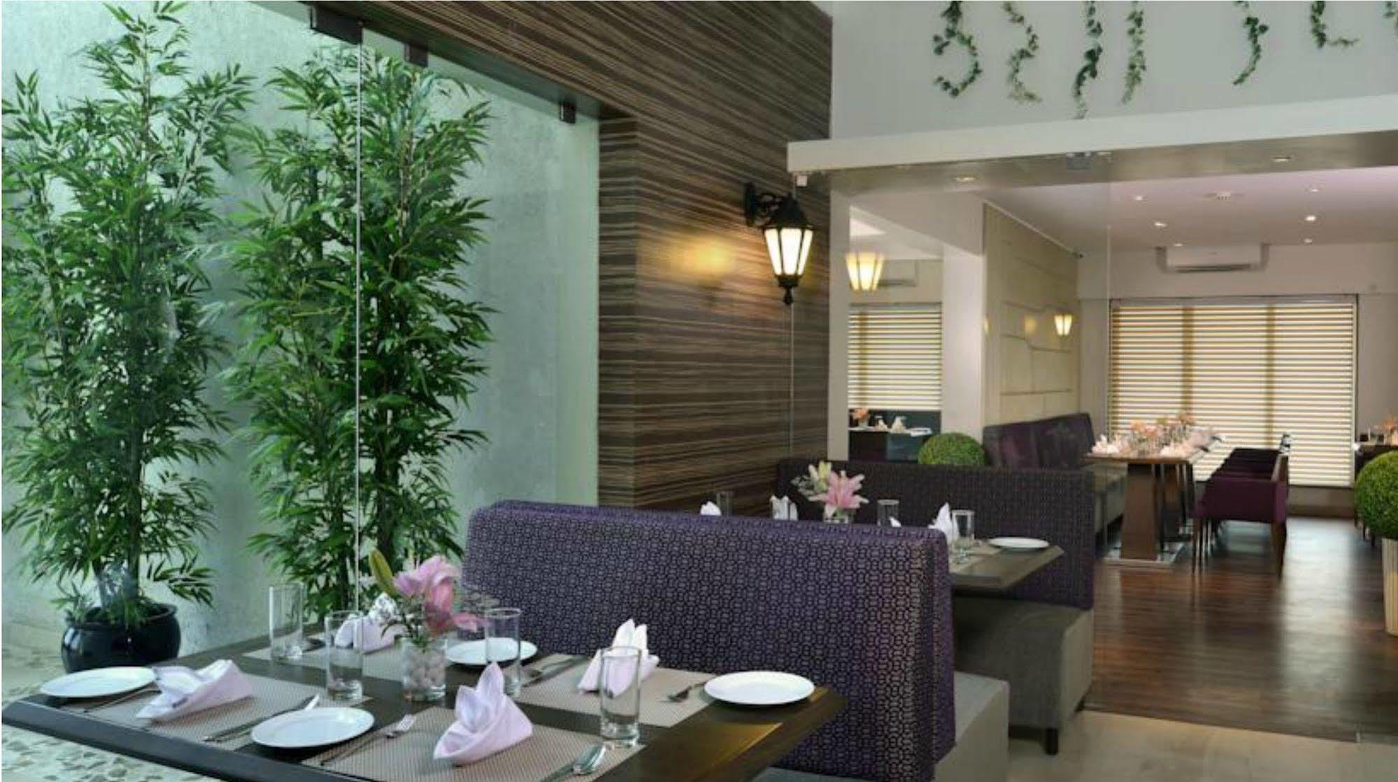 Residency Sarovar Portico Bombay Exterior foto